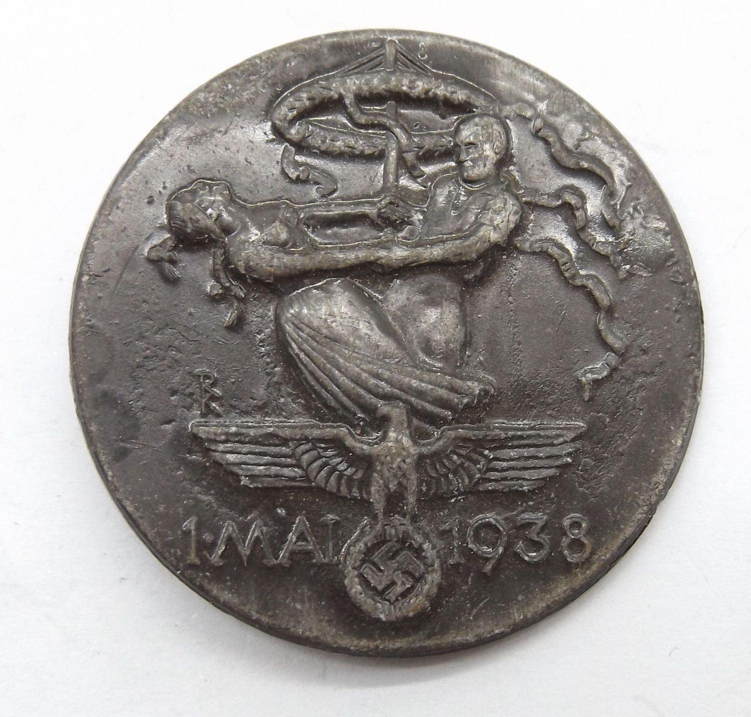 3. Reich: Treffabzeichen 1.Mai 1938, Tag der Arbeit, Hersteller Schneider Paderborn.
