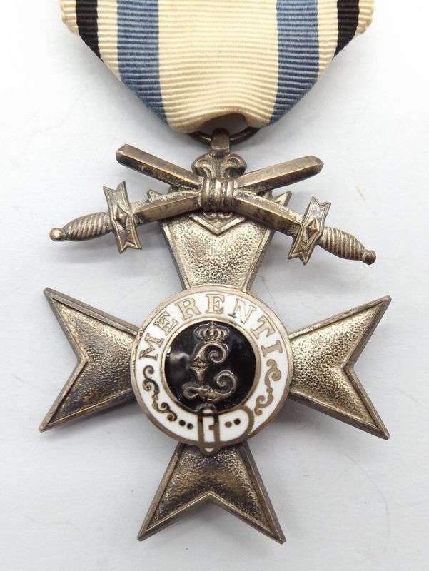 Bayern: Militärverdienstkreuz MVK 2. Klasse mit Schwertern, am Band.