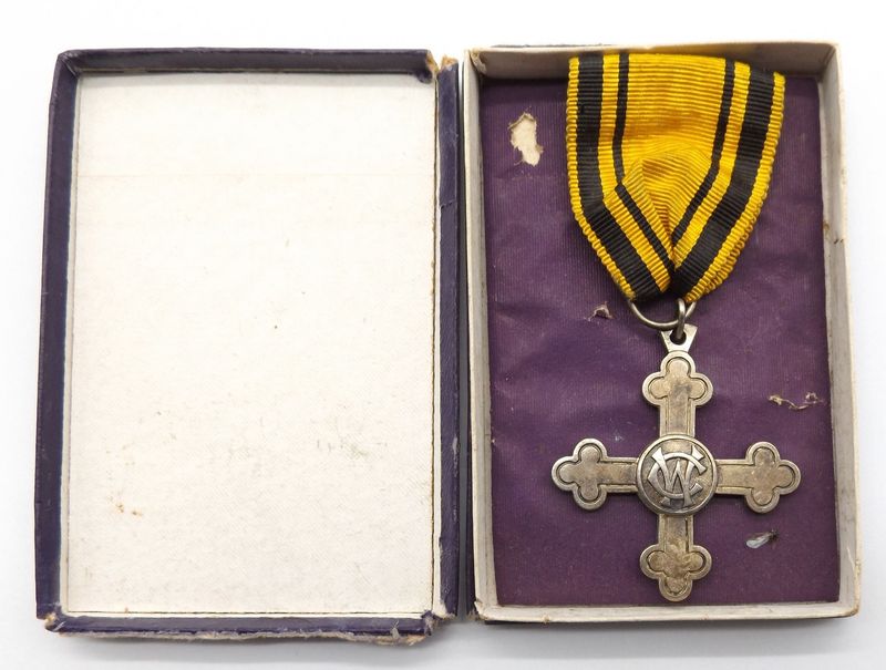 Württemberg: Charlottenkreuz, im Etui, dieses ohne Inlay.