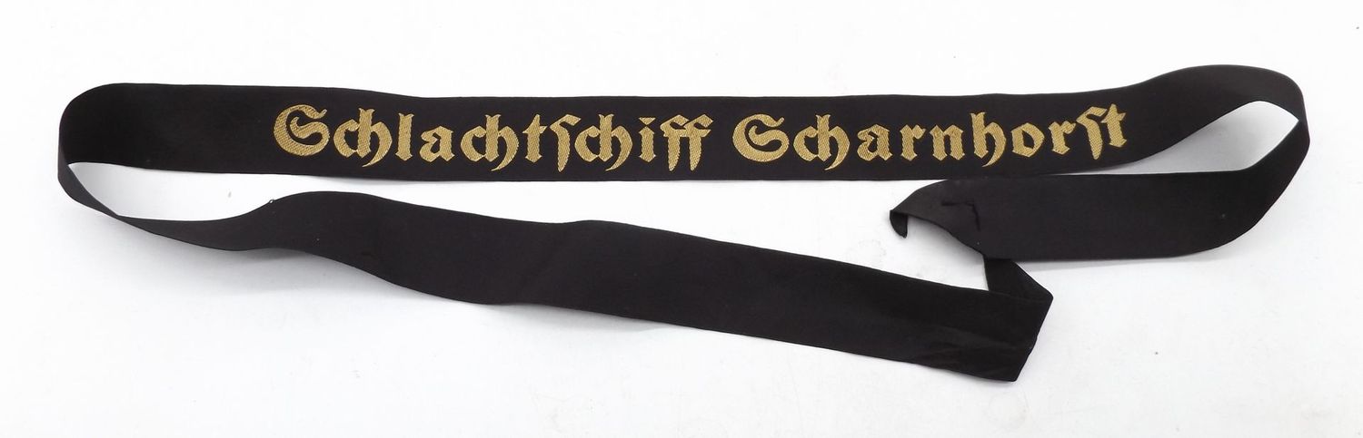 Kriegsmarine: Mützenband  "Schlachtschiff Scharnhorst", Länge ca. 98 cm.