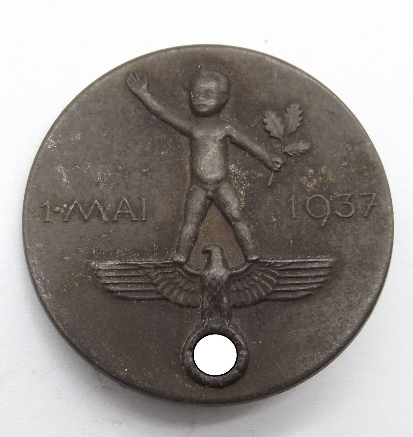 3. Reich: Treffabzeichen 1.Mai 1937, Tag der Arbeit, Hersteller K. Erbacher, Pforzheim.