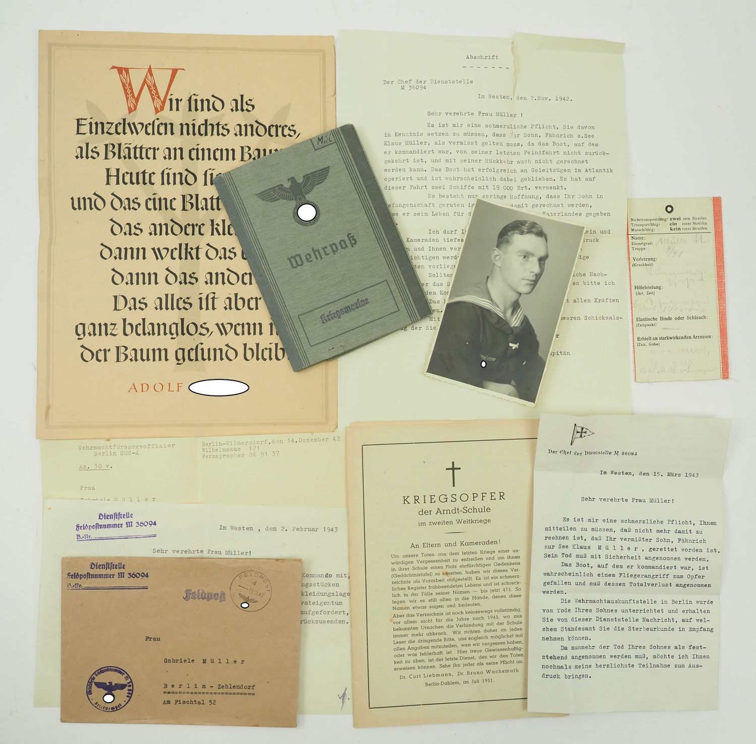 Kriegsmarine: Dokumentennachlass mit Wehrpass eines Fähnrichs zur See der U-Boot Waffe, gefahren auf U 619, versenkt und gefallen am 6. 10. 1942 im Atlantik.