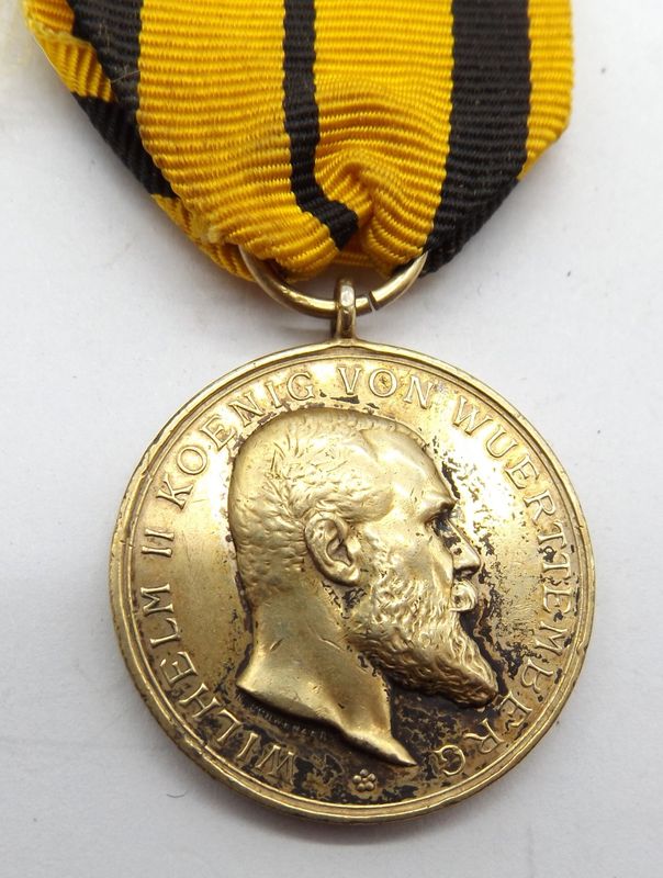 Württemberg: Goldene Militärverdienstmedaille, Silber vergoldet, am Band.
