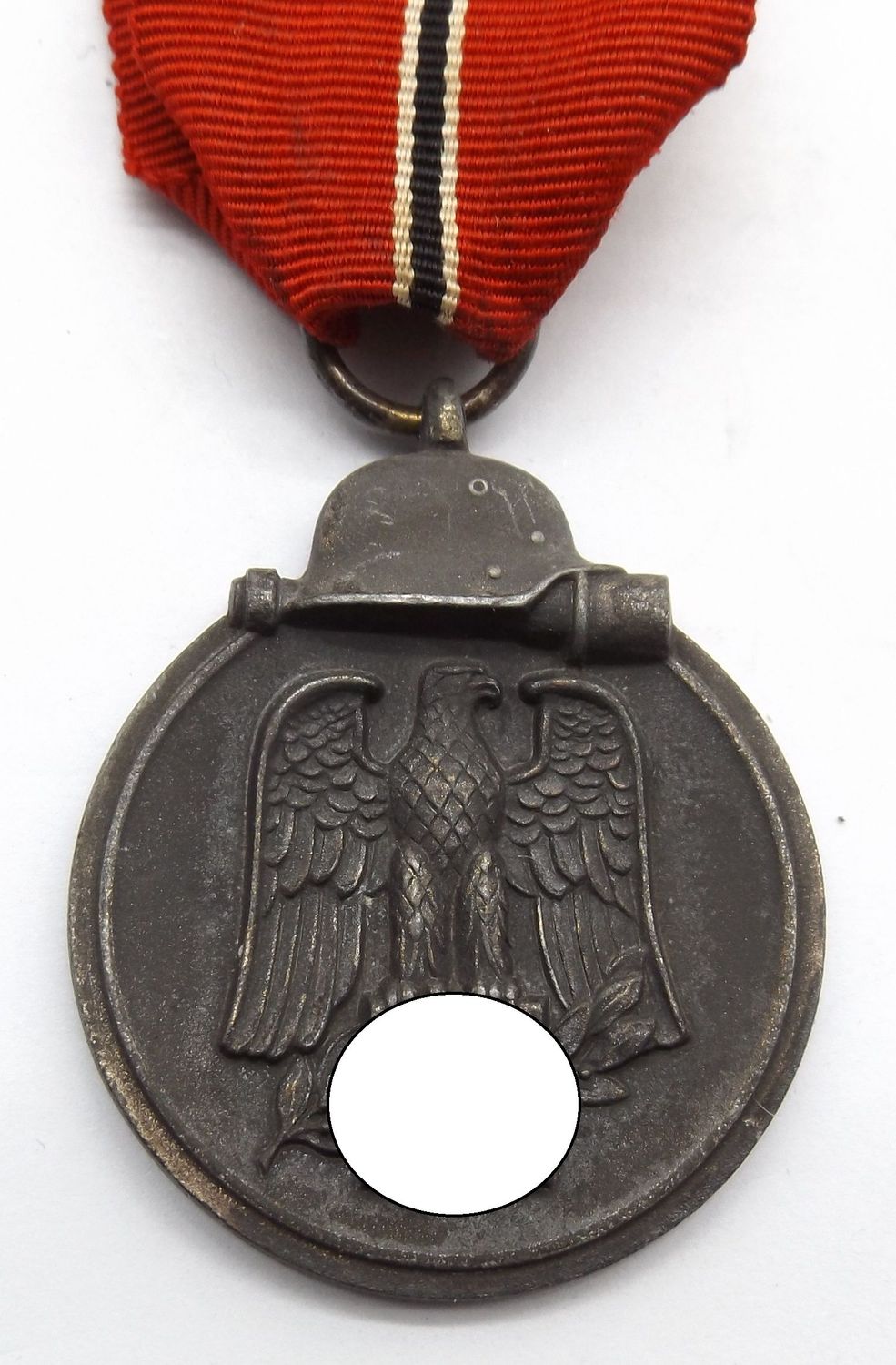 Wehrmacht: Medaille Winterschlacht im Osten, Ostmedaille, mit Hersteller 127 für die Firma Moritz Hausch AG, Pforzheim. Wehrmacht: Medaille Winterschlacht im Osten, Ostmedaille, mit Hersteller 127 für die Firma Moritz Hausch AG, Pforzheim.