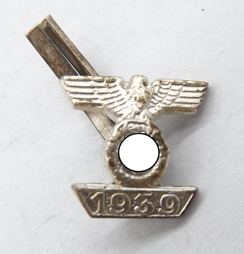 Wiederholungsspange zum Eisernen Kreuz 1914, Auflage für die Bandspange, Größe ca. 9 x 8 mm.