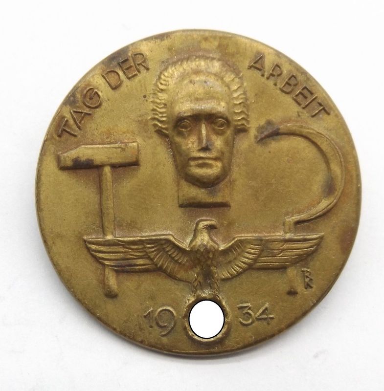 3. Reich: Abzeichen Tag der Arbeit 1934. 3. Reich: Abzeichen Tag der Arbeit 1934.