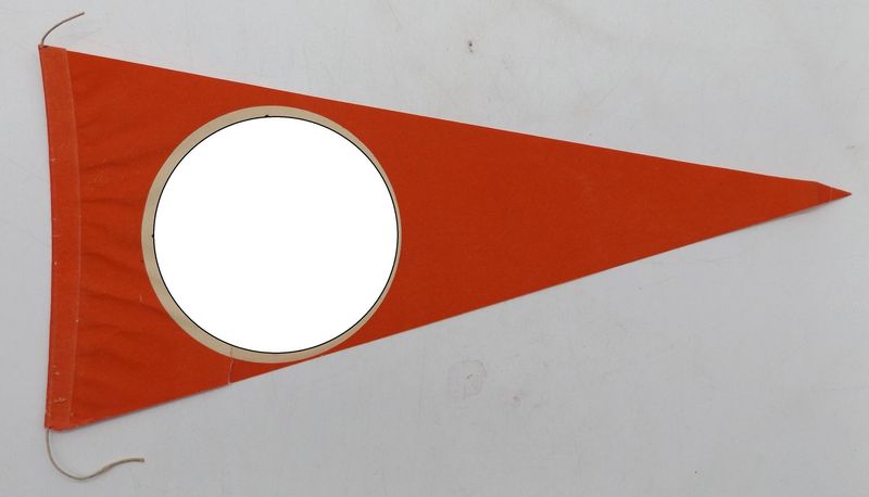 3. Reich: Patriotischer Wimpel, beidseitig bedrucktes Papier, Größe ca. 31 x 14,5 cm. 3. Reich: Patriotischer Wimpel, beidseitig bedrucktes Papier, Größe ca. 31 x 14,5 cm.