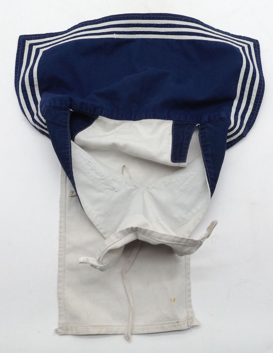 Kaiserliche Marine: Kieler Kragen für Mannschaften, Kammerstempel B.A.W. (Beschaffungsamt Wilhelmshaven) von 1916.