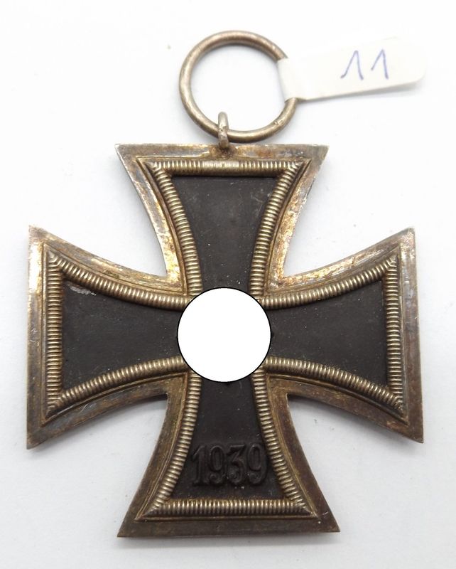 Eisernes Kreuz, EK 2. Klasse 1939, unmarkiertes Stück vom Hersteller 11 , Grossmann & Co., Wien, seltener Hersteller! Eisernes Kreuz, EK 2. Klasse 1939, unmarkiertes Stück vom Hersteller 11 , Grossmann & Co., Wien, seltener Hersteller!