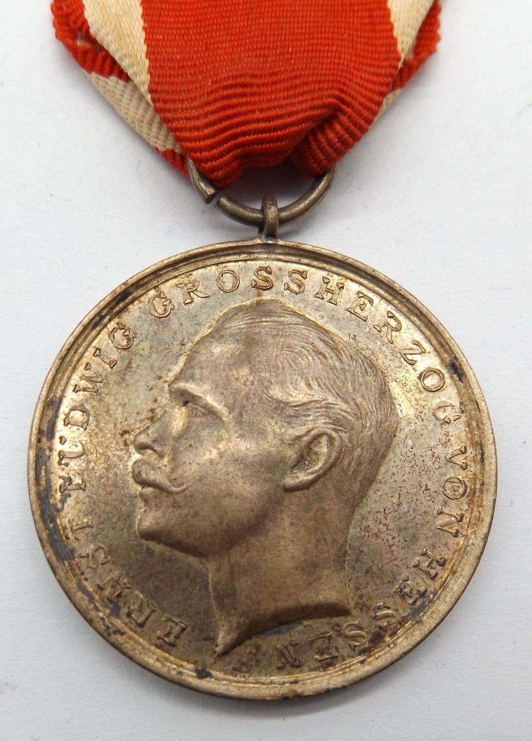 Hessen: Allgemeines Ehrenzeichen für Tapferkeit, am Band.