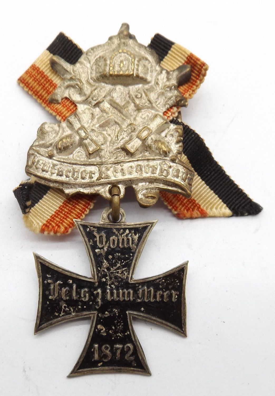 Deutsches Reich: Abzeichen Kriegerverein, Eisernes Kreuz mit Inschrift "Vom Fels zum Meer 1872", rückseitig mit Hersteller aus Hannover.