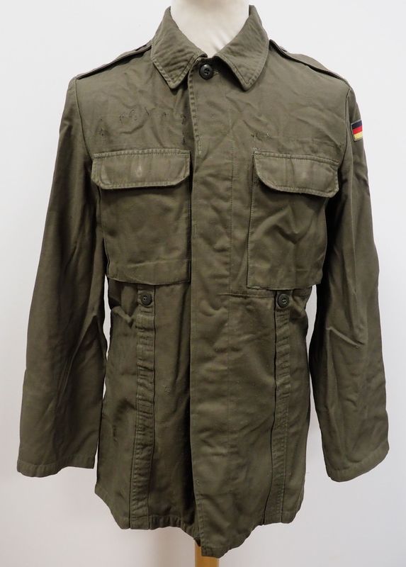 Bundeswehr: Erprobung Feldjacke, Etikett mit Aufschrift Truppenversuch 1984 Modell A, Größe 11.