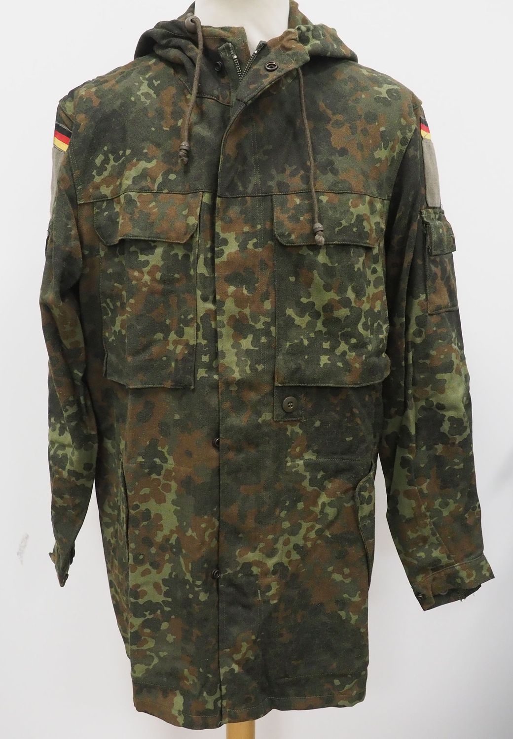 Bundeswehr: Erprobung Feldjacke, Flecktarn, Etikett mit Aufschrift Erprobung 1988 Modell B II, Größe 5.