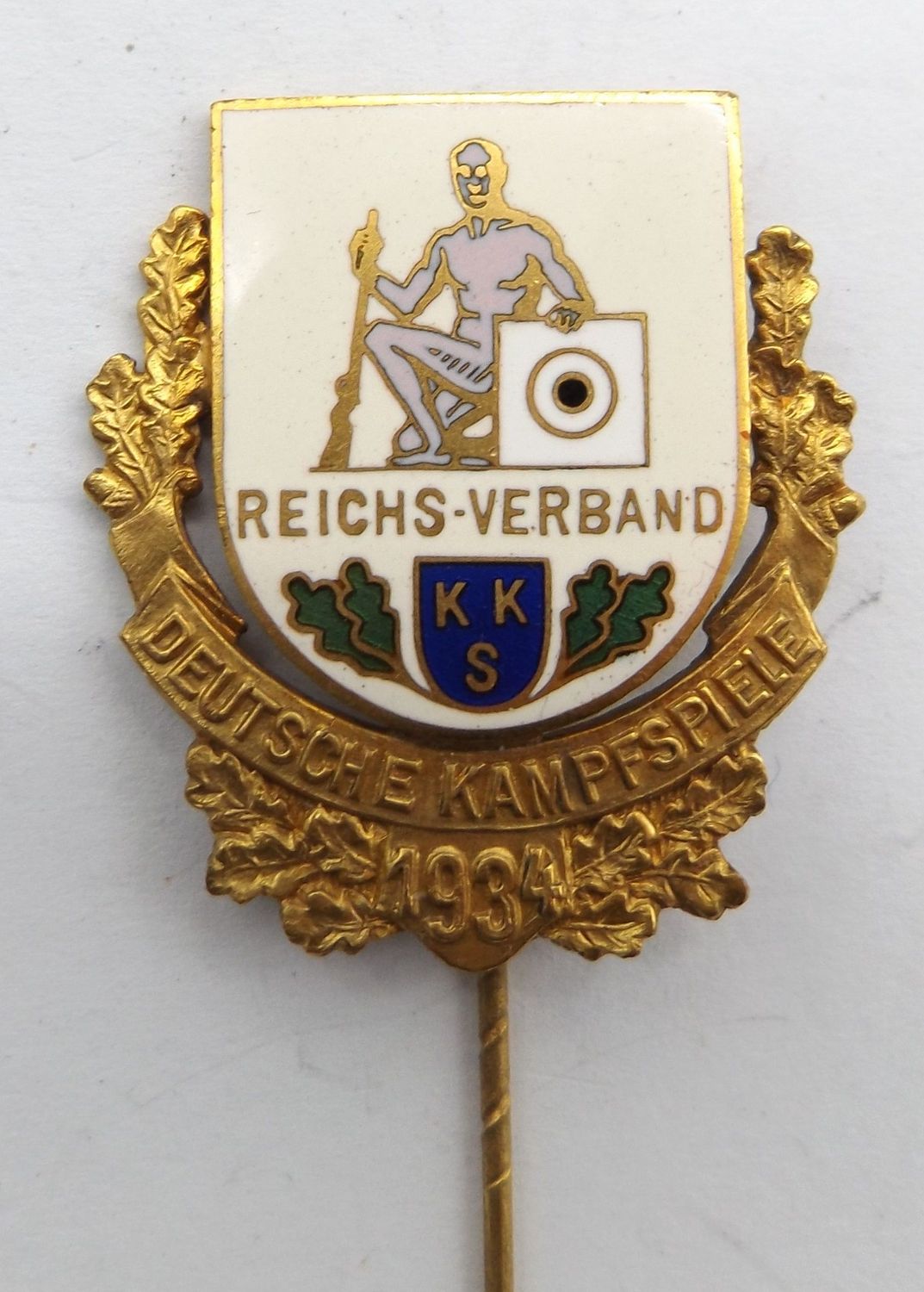 3. Reich: Siegernadel Reichsverband KKS - Deutsche Kampfspiele 1934, an Nadel, ca. 31x28 mm.