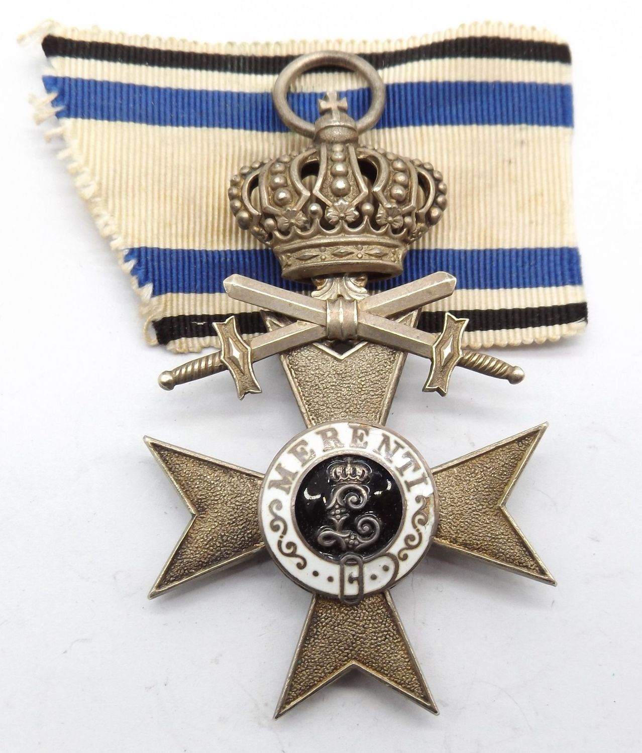 Bayern: Militärverdienstkreuz MVK 2. Klasse mit Schwertern und Krone, am Band.