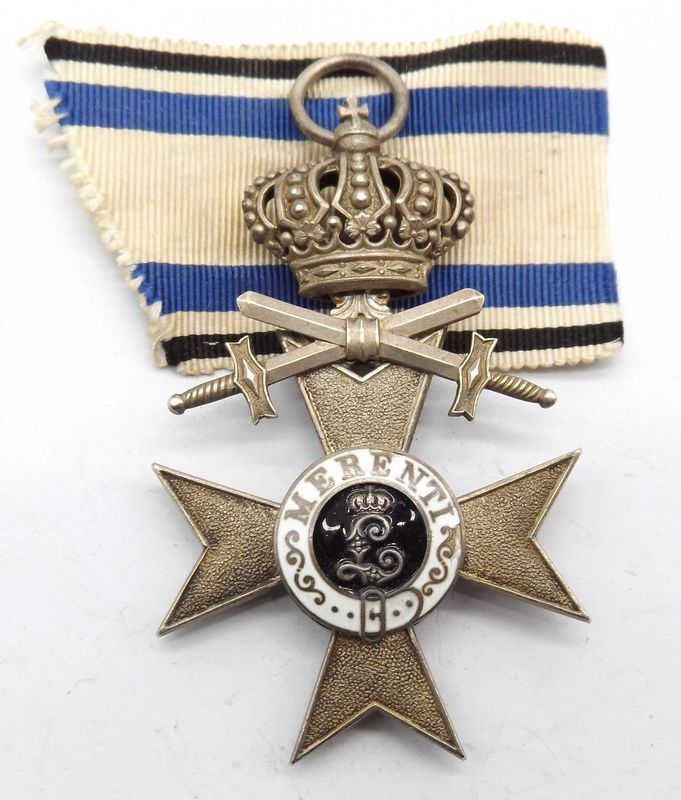 Bayern: Militärverdienstkreuz MVK 2. Klasse mit Schwertern und Krone, am Band.