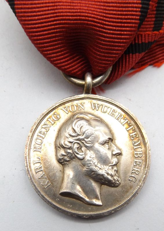 Württemberg: Silberne Zivilverdienstmedaille, König Karl, mit Stempelschneider, am Band.