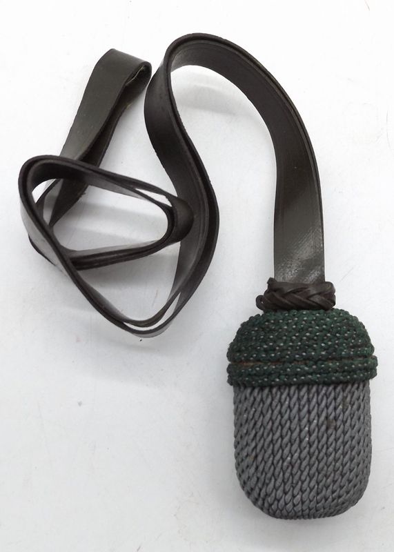 Wehrmacht: Portepee / Faustriemen für Unteroffiziere. Wehrmacht: Portepee / Faustriemen für Unteroffiziere.