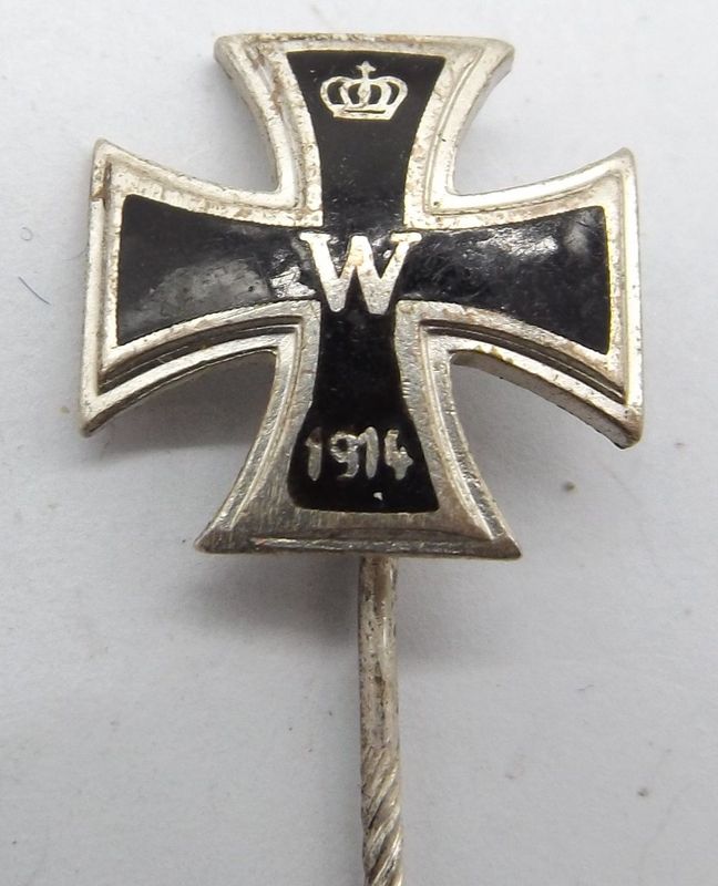 Deutsches Reich: Eisernes Kreuz 1914, Miniatur, emailliert, an Nadel, Maße ca. 16 x 16 mm.