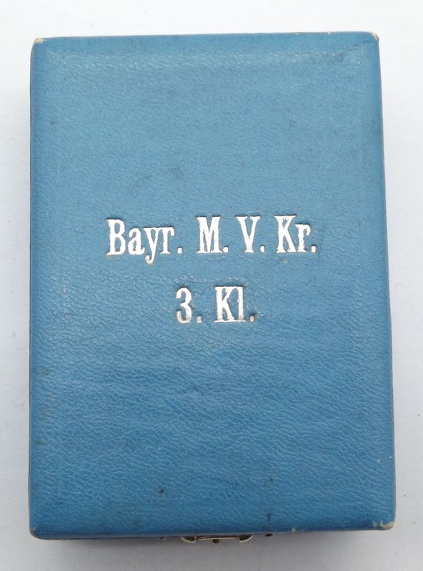 Bayern: Etui zum Militärverdienstkreuz 3. Klasse, Hersteller Lauer. Bayern: Etui zum Militärverdienstkreuz 3. Klasse, Hersteller Lauer.