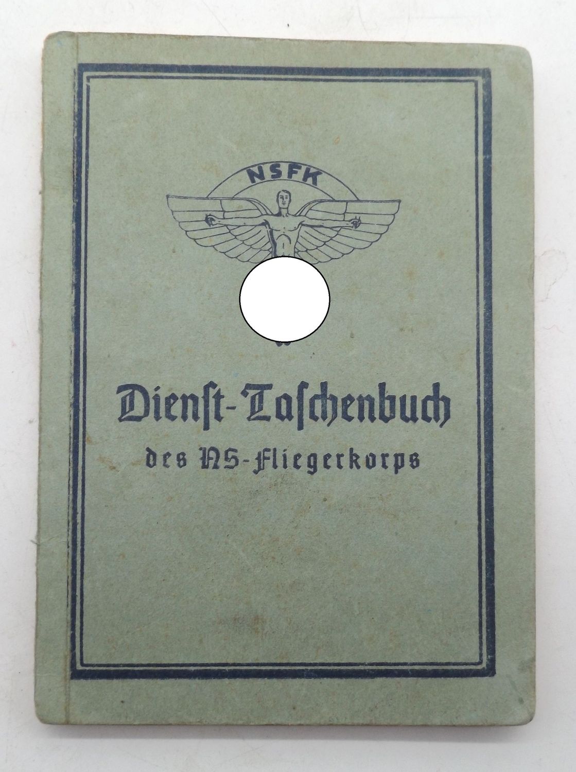 Nationalsozialistisches Fliegerkorps (NSFK): Dienst-Taschenbuch für einen NSFK-Mann im NSFK Sturm 4/60 Nienstädt, wohnhaft in Stadthagen. Nationalsozialistisches Fliegerkorps (NSFK): Dienst-Taschenbuch für einen NSFK-Mann im NSFK Sturm 4/60 Nienstädt, wohnhaft in Stadthagen.