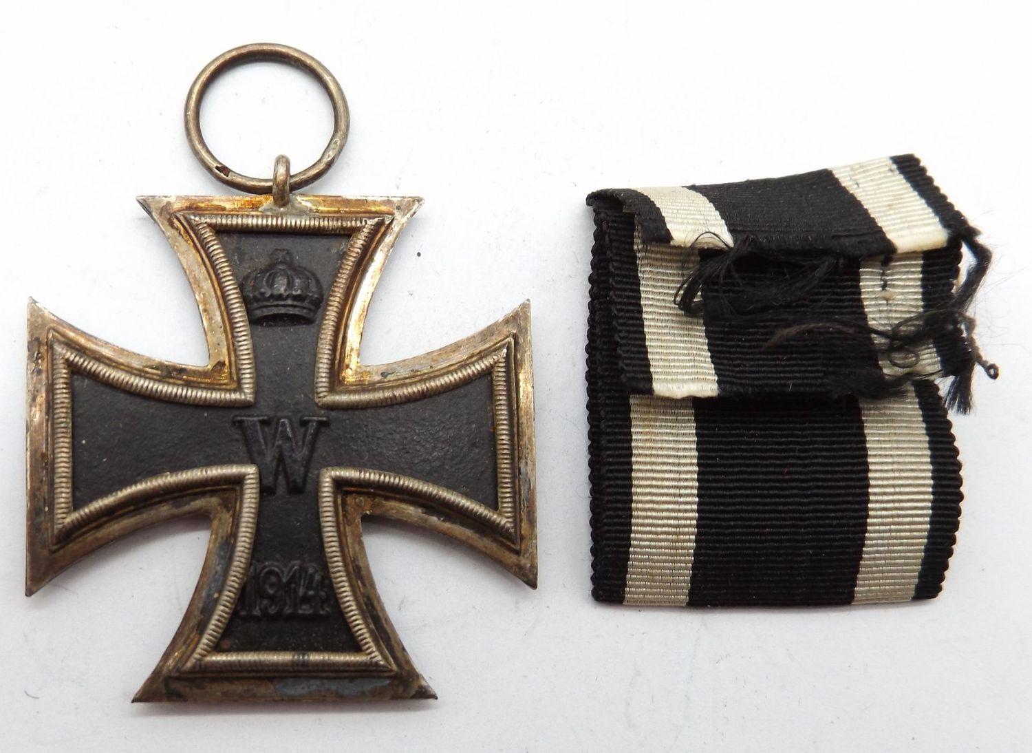 Eisernes Kreuz 2. Klasse EK2 1914 Hersteller V, mit Band.