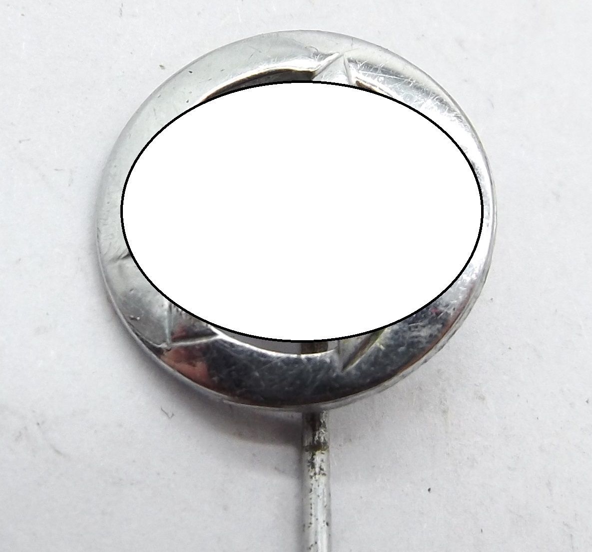 SA: Mitgliedsabzeichen Hersteller RZM 75 für die Firma Otto Schickle, Pforzheim, an Nadel, Durchmesser ca. 16 mm. SA: Mitgliedsabzeichen Hersteller RZM 75 für die Firma Otto Schickle, Pforzheim, an Nadel, Durchmesser ca. 16 mm.