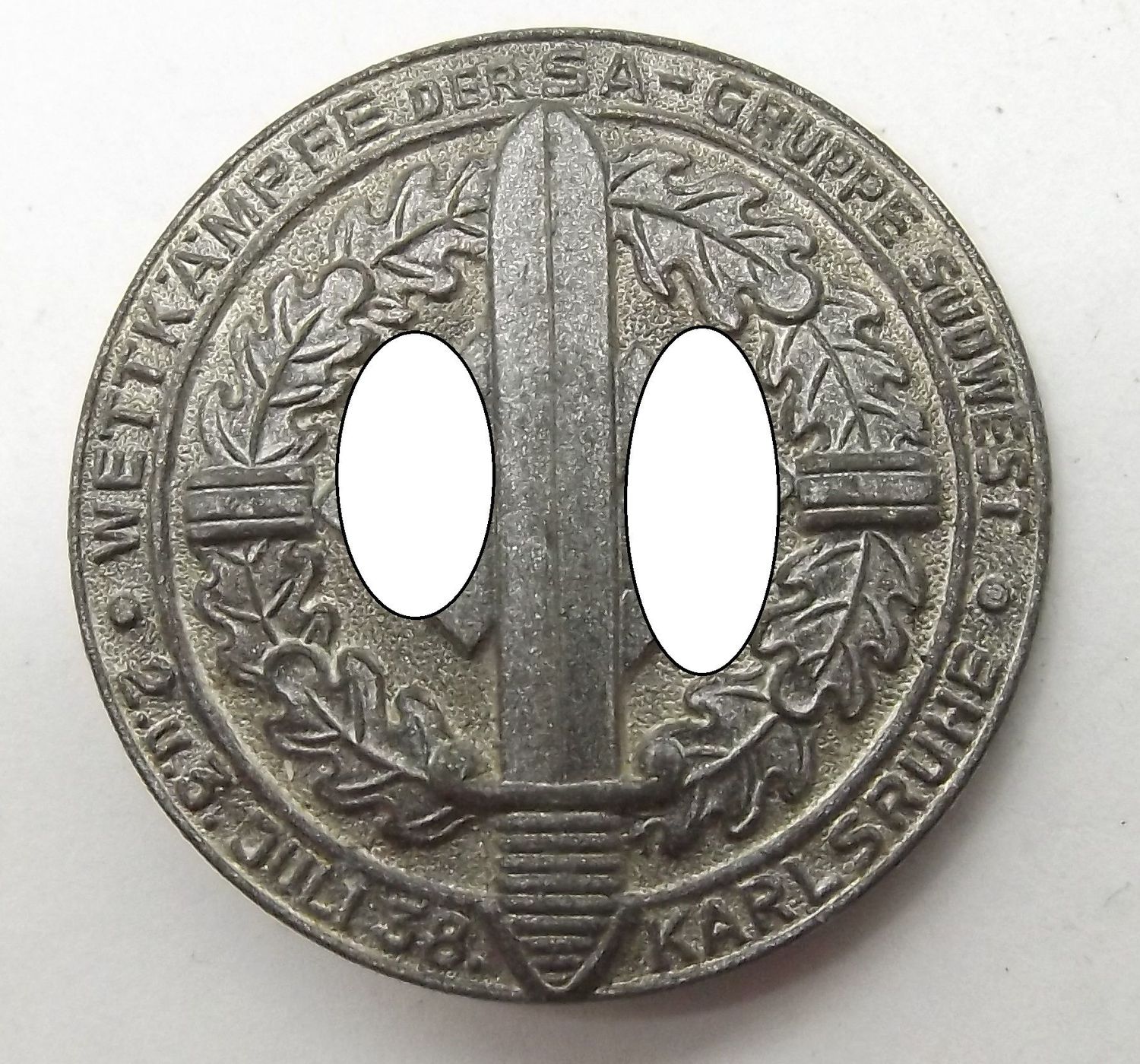 3. Reich: Abzeichen Wettkämpfe der SA-Gruppe Südwest Karlsruhe 2. u. 3 Juli 1938, Hersteller RZM M9/7, Foerster & Barth, Pforzheim. 3. Reich: Abzeichen Wettkämpfe der SA-Gruppe Südwest Karlsruhe 2. u. 3 Juli 1938, Hersteller RZM M9/7, Foerster & Barth, Pforzheim.