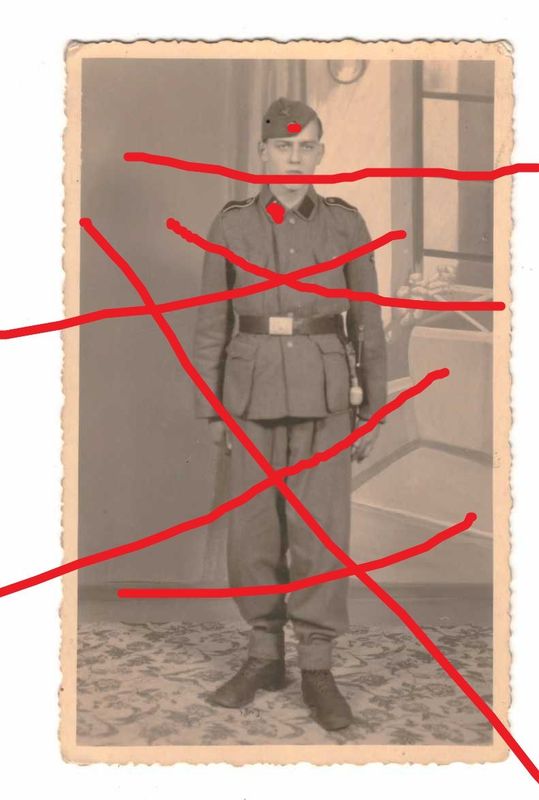 Waffen-SS: Portraitfoto mit Bajonett, PK-Größe, Januar 1944, C110.