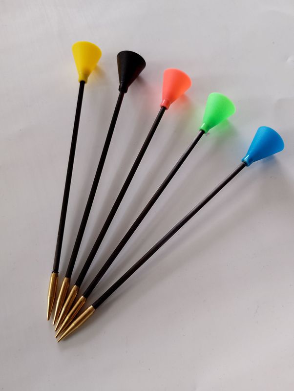 Carbonpfeile mit Messingspitzen, Kaliber .625, 16 mm NEONHELLROTE Conen