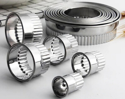 14 Pieces Round Flower Cutter Set