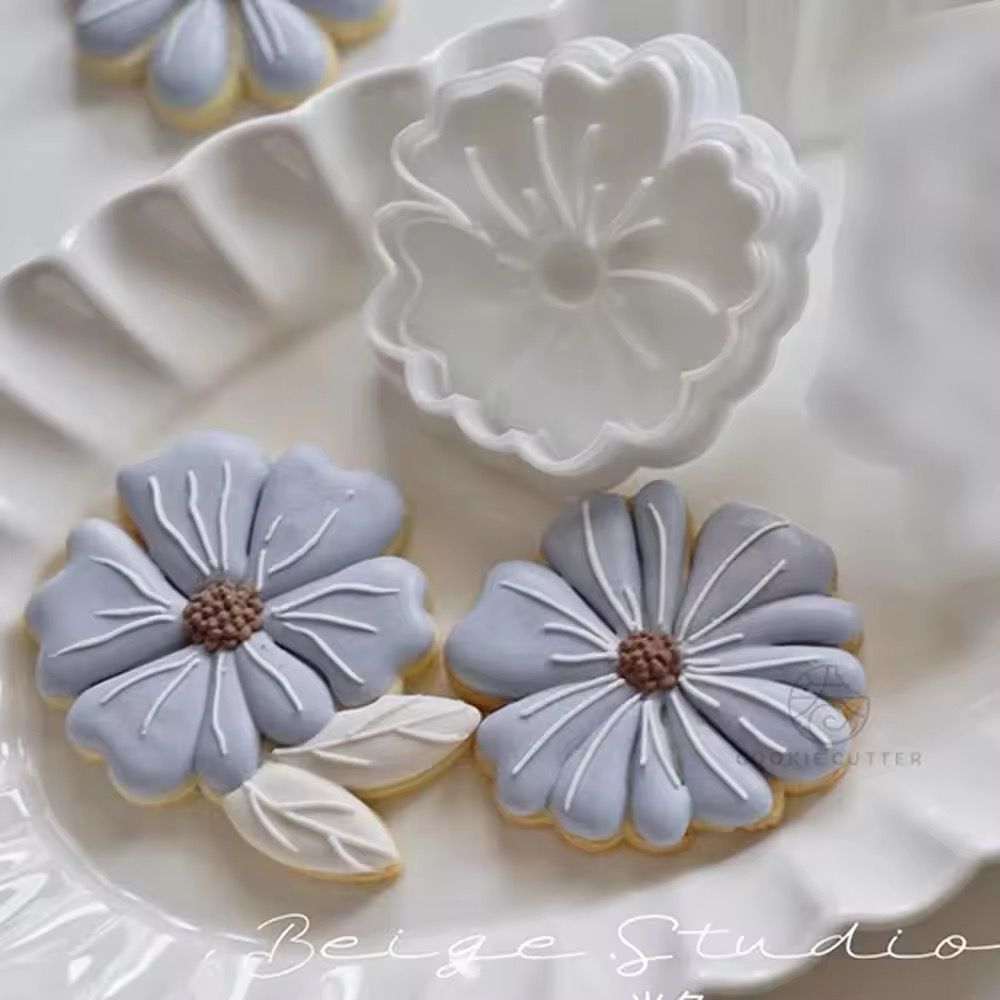 Flower Cutter + Stamp (3 inch)