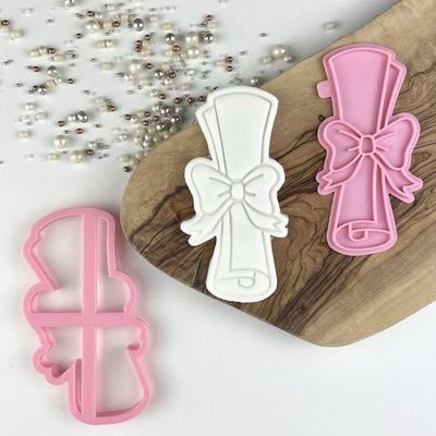 Graduation Cutter + Stamp 