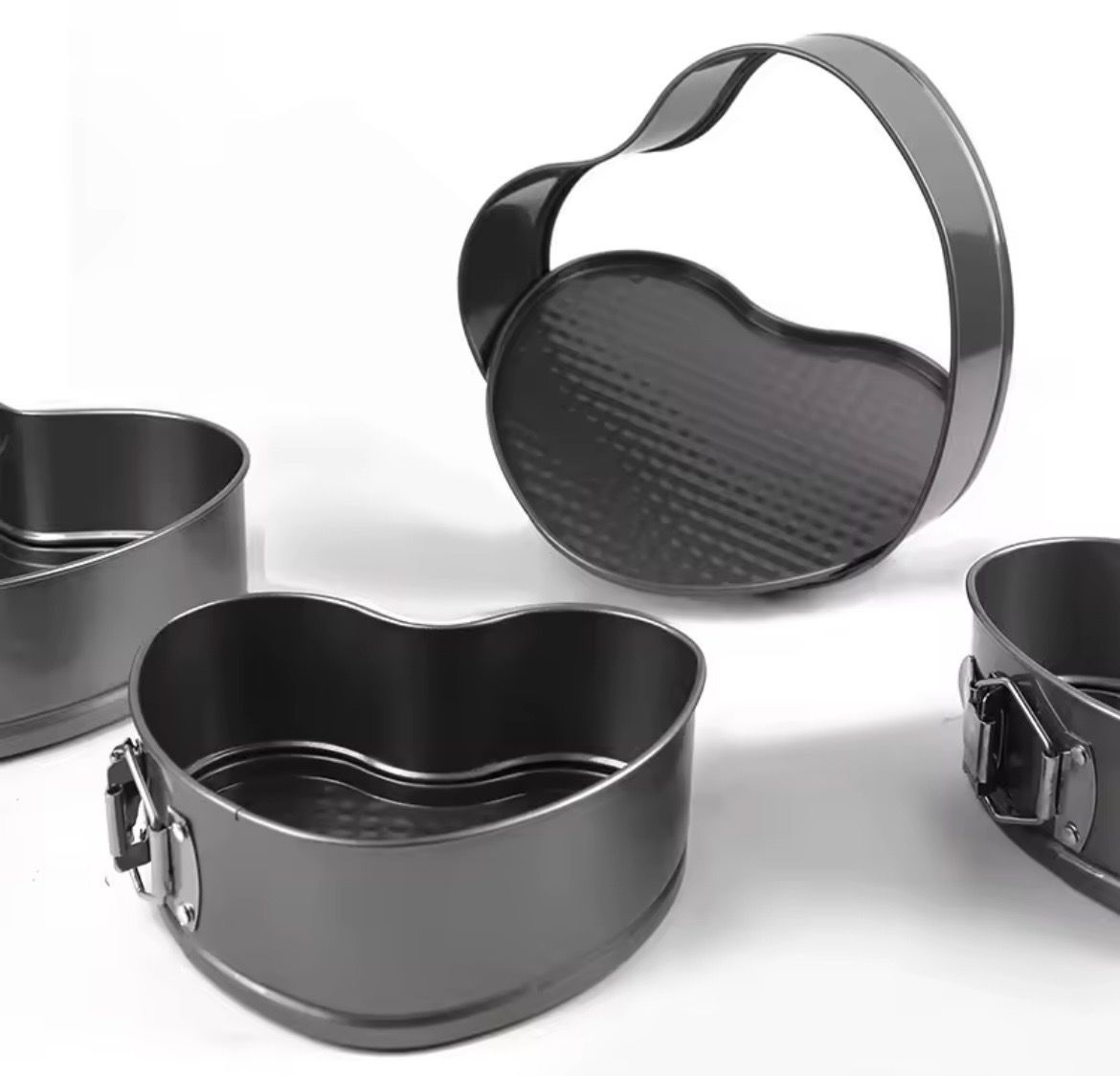 Non-Stick Heart Shape Cake Pans Set/ 3 Pieces 18/20/22cm 