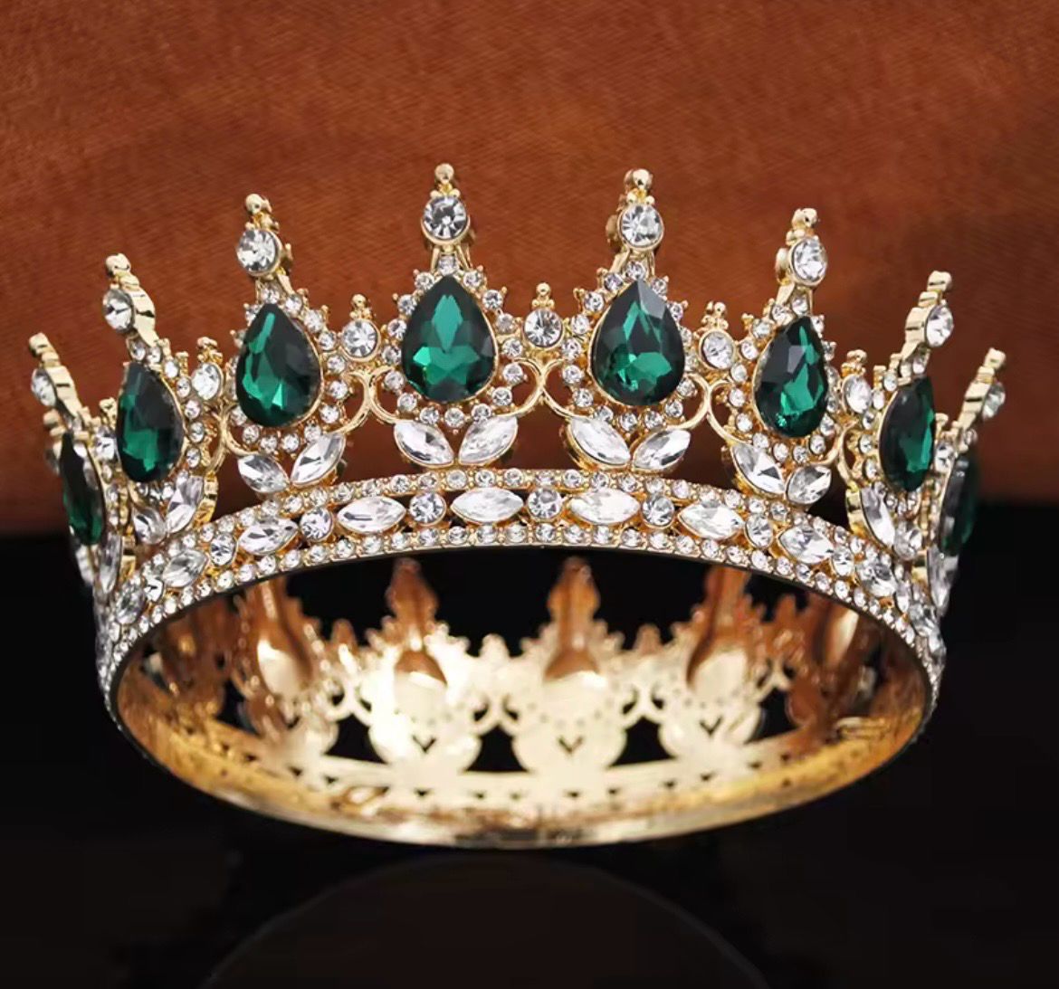 Green Diamond Round Crown Cake Topper 
