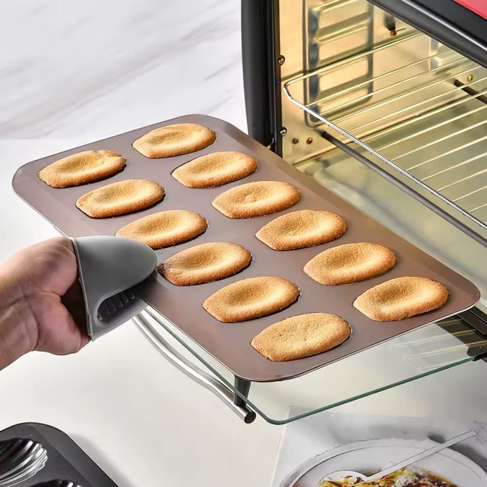 12 Cavity Madeleine Baking Tray 