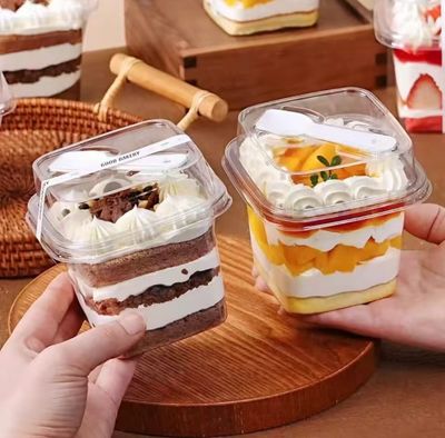 Plastic Dessert Cup With Spoon 350ml Pack/ 50 Pieces 