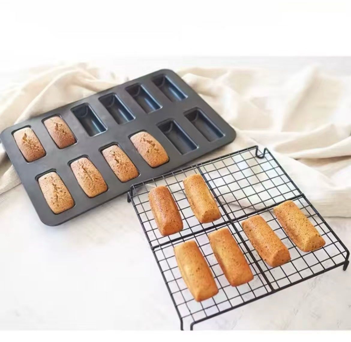 Carbon Steel Non-Stick 12 Cavity Mini Cake Mold 