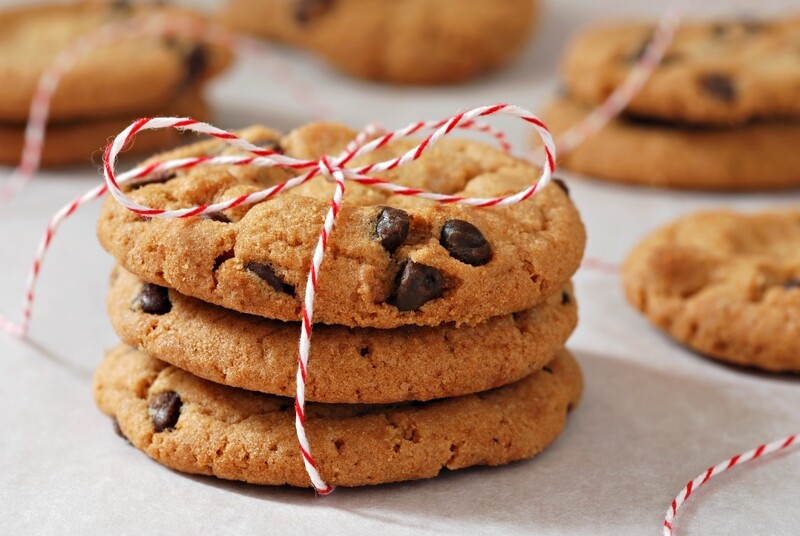 12 Chocolate Chip Cookies