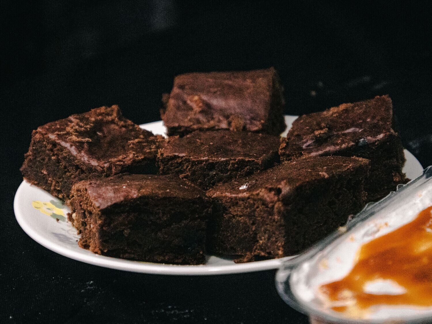 6 Brownies with Dried Cherries