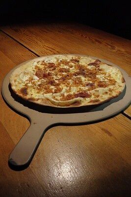 Bier Halle Flammkuchen