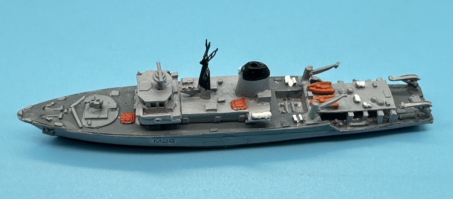 MTM097 - 1/700th Scale Hunt Class Minesweeper by MT Miniatures