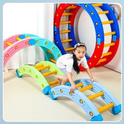 1/4 Circular Single-plank Bridge 四分一圓攀爬橋