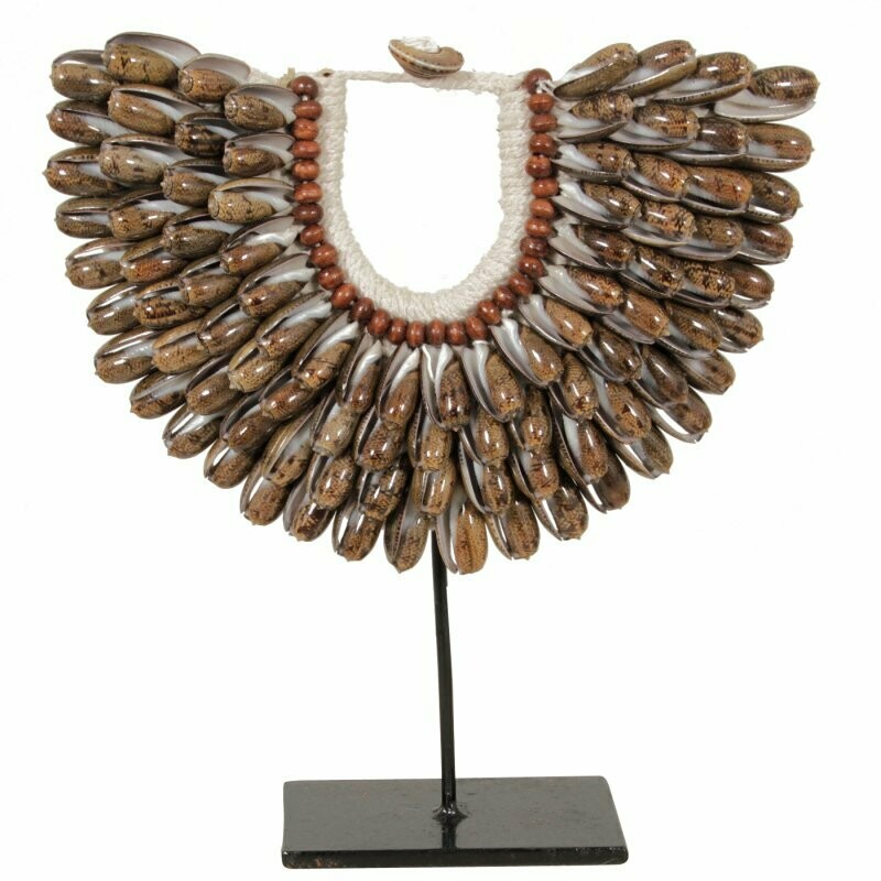 Small shell necklace