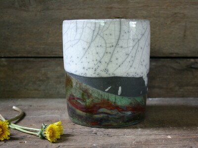 Vaso in ceramica raku bianco, verde e rame craquelé fatto a mano per composizioni floreali senza foro di drenaggio Vaso in ceramica raku bianco, verde e rame craquelé fatto a mano per composizioni floreali senza foro di drenaggio
