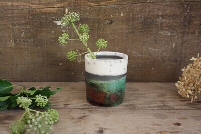 Vaso, portamatite, portaspazzolini in ceramica raku bianco, azzurro e rame craquelé fatto a mano per composizioni floreali senza foro di drenaggio, Vaso, portamatite, portaspazzolini in ceramica raku bianco, azzurro e rame craquelé fatto a mano per composizioni floreali senza foro di drenaggio,