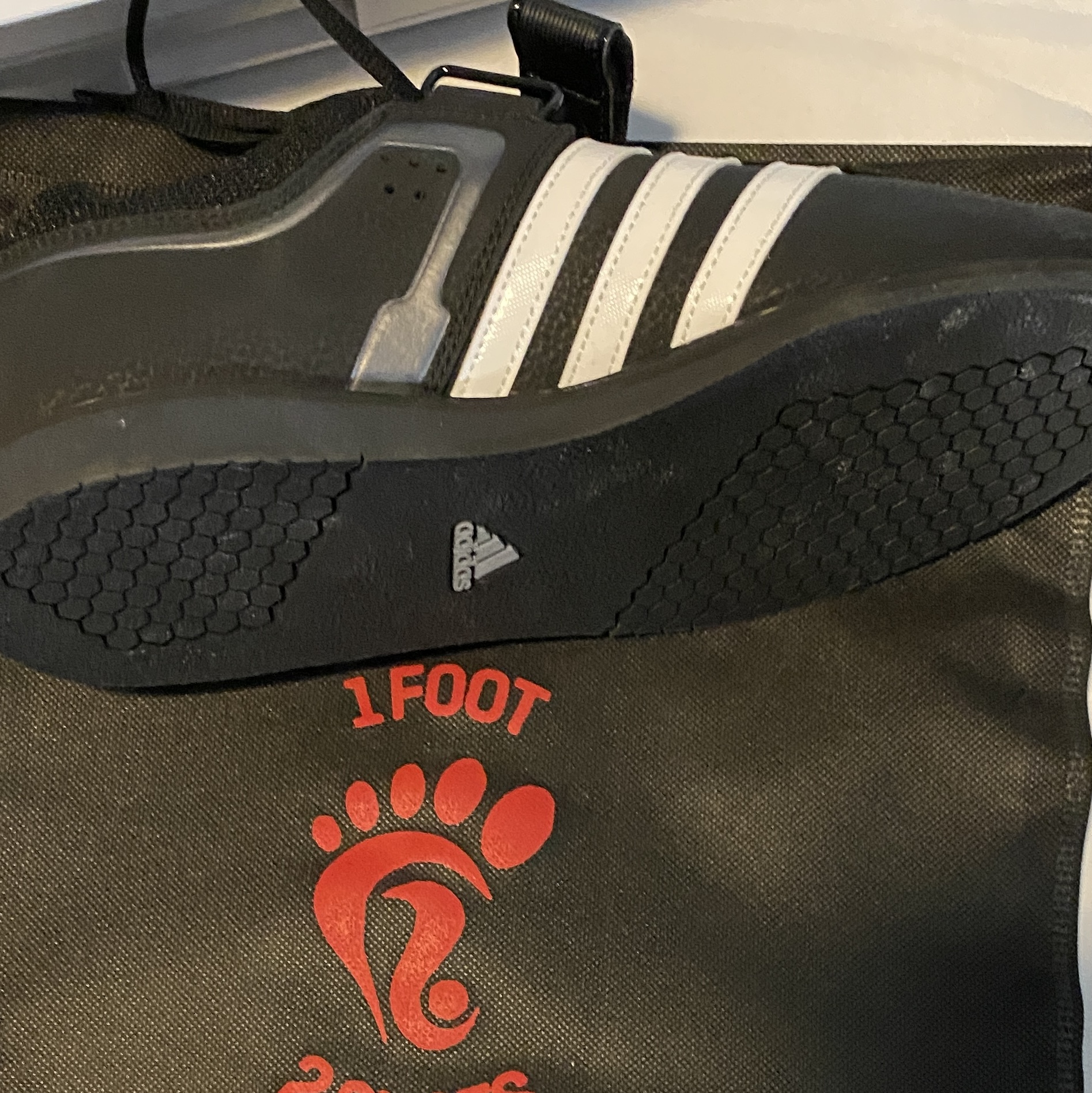 Adidas pya hotsell 048001