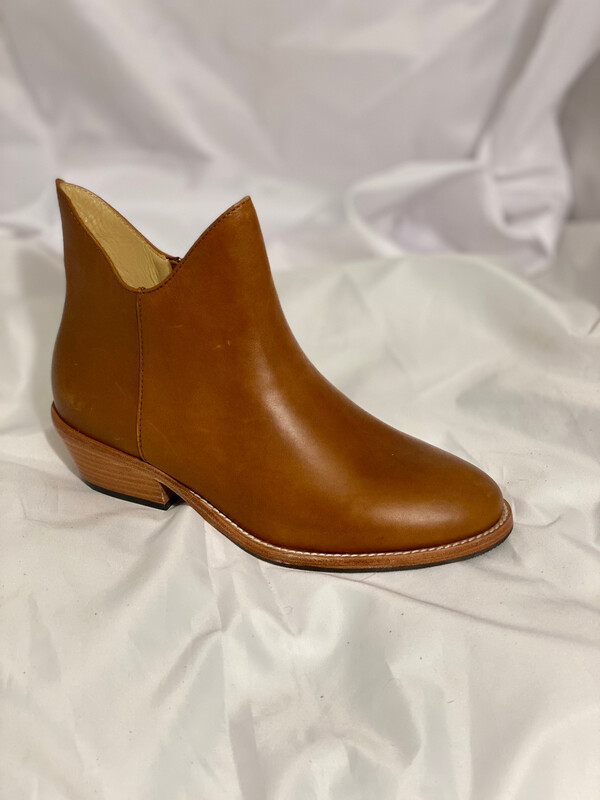PATINA ZIP-UP ANKLE BOOTIE (Sample) 
WOMEN'S SIZE 7M - #UNPAIR (RIGHT)