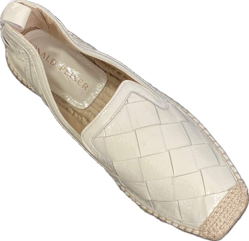 DONALD PLINER BRANDI LOAFER (Sample)  WOMEN'S SIZE 6 - #UNPAIR (LEFT)
