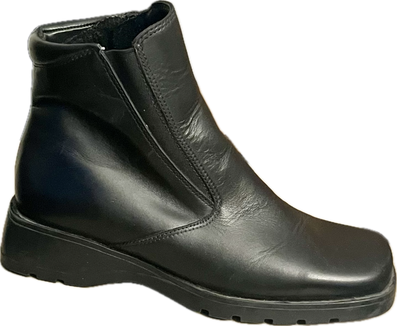 C LA CANADIENNE BOOTIE WOMEN'S SIZE 6.5 - #UNPAIR (RIGHT)